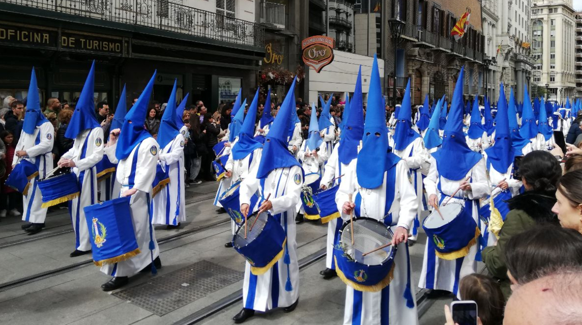 Procesión del Santo Entierro 2023 en Zaragoza en la Semana Santa. 